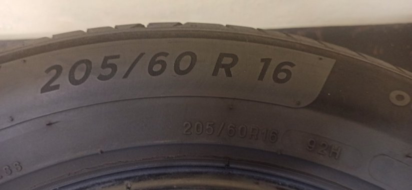 Michelin Primacy 4 205/60 R16 92H 4,5 - 5 mm (Použité)