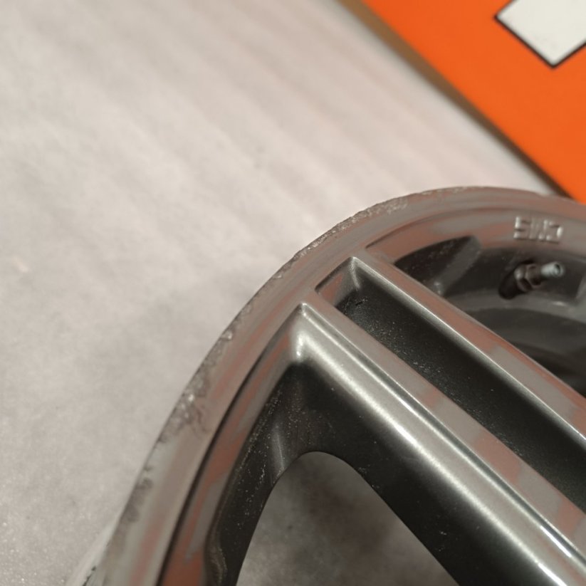Alu kola CMS 8Jx18'' , R18 , 5x114,3 , ET45