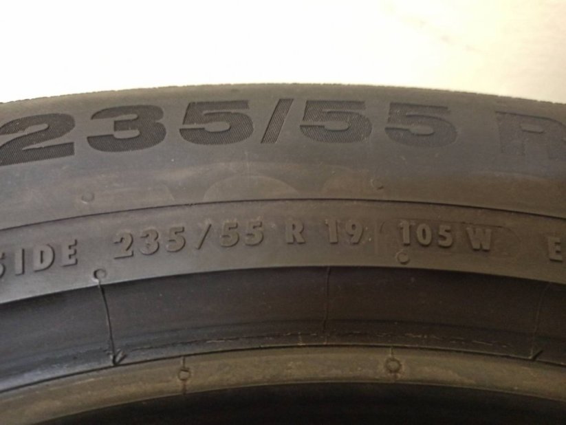 Continental 235/55 R19 105W 4,5-5mm (Použité)