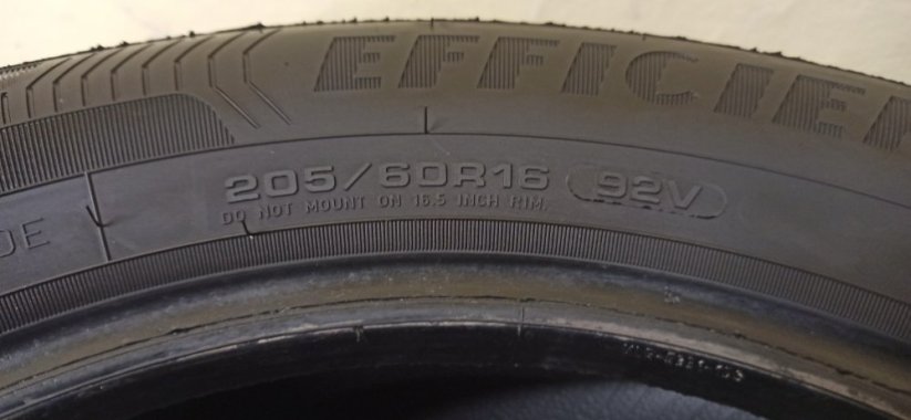 Goodyear Efficient Grip 205/60 R16 92V (Použité)