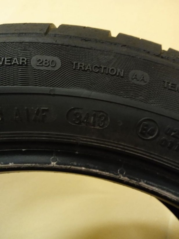 Letní pneu Continental 185/55/16 6mm (Bazarové)