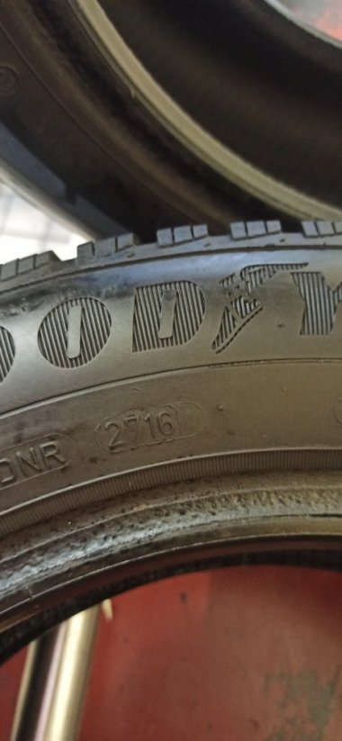 Goodyear 185/60 R15 84T 6mm (Bazarové)