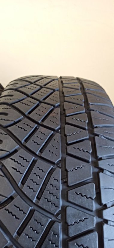Michelin 235/60 R16 104H 5-6mm (Použité)