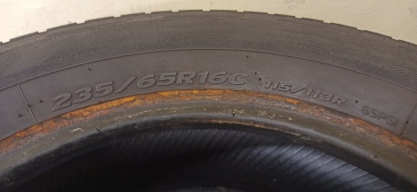Hankook Winter 235/65 R16C 115/113R 5,5 - 6 mm (Použité)