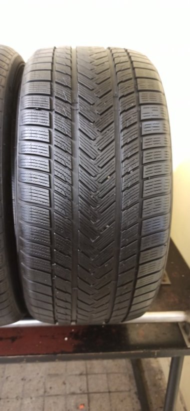 Gripmax SureGrip Winter 315/40 R21 115V 5,5-6,5mm (Použité)