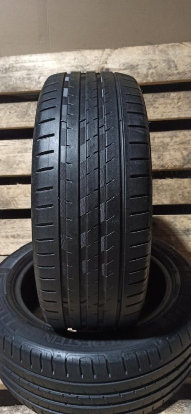 Vredestein 195/50 R15 82V 4-4,5mm (Bazarové)