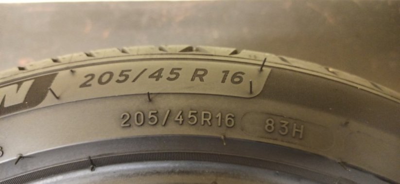 Dvojrozměr Michelin Primacy 205/45 R16+ 185/50 R16 (Bazarové)