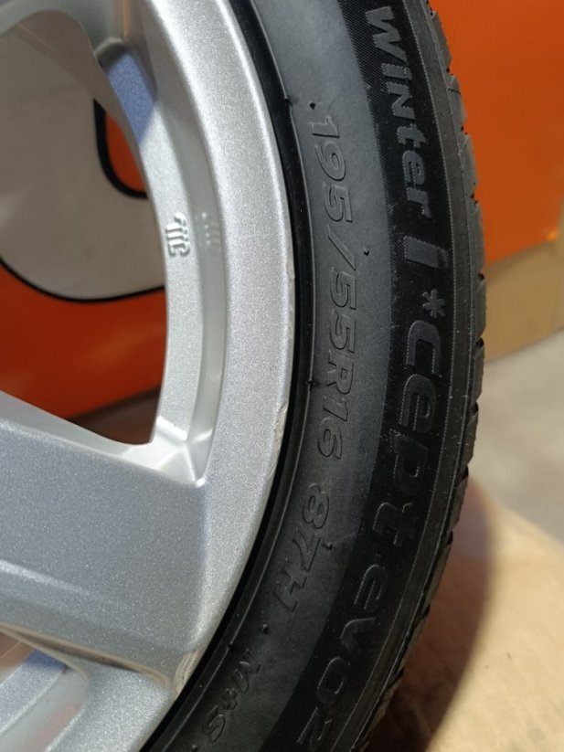 Alu kola Platin 4x108 ET20 + zimní pneu 195/55 R16