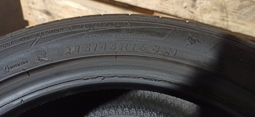 Dunlop 215/45 R16 86H 5,5mm (Použité)