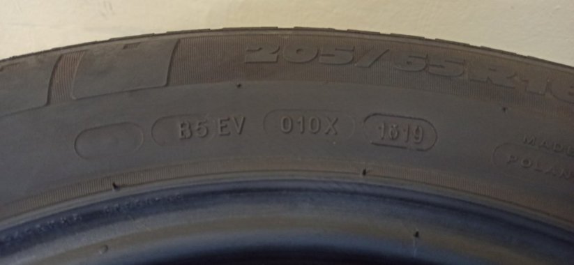 Michelin Agilis 51 205/65 R16C 103/101H 5,5mm (Použité)