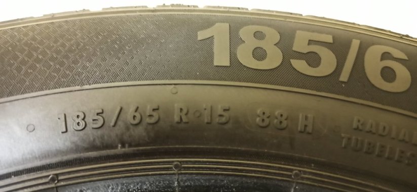 Semperit Speed-Life 3 185/65 R15 88H 7,5 mm (Bazarové)