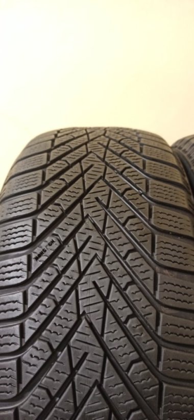 Pirelli Winter 2 Cinturato 205/55 R16 91H 5 - 6 mm (Použité)