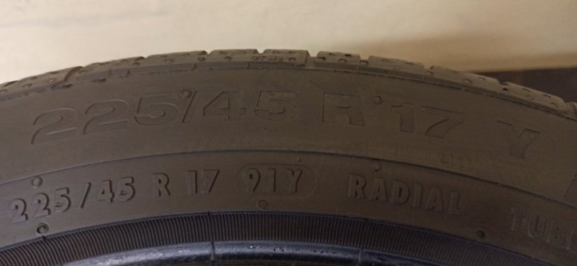 Continental Sport Contact 225/45 R17 91Y 6 - 6,5mm (Použité)