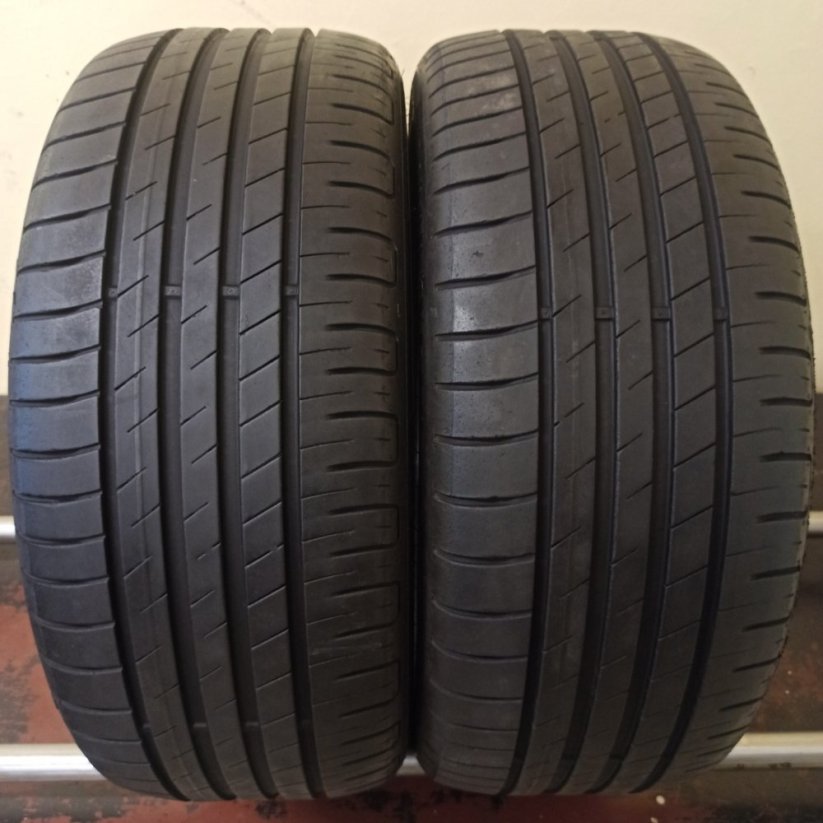 Goodyear Efficient Grip 215/45 R17 91W 5 mm (Použité)
