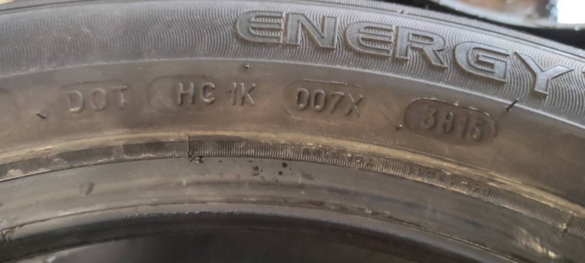 Michelin 195/55 R16 87T 5,5mm (Bazarové)