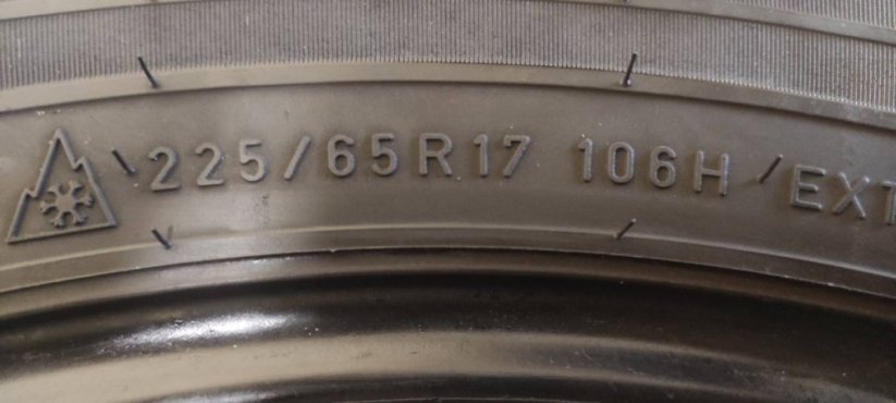 Zimní pneu Nokian 225/65/17 6mm (22102804) (Použité)