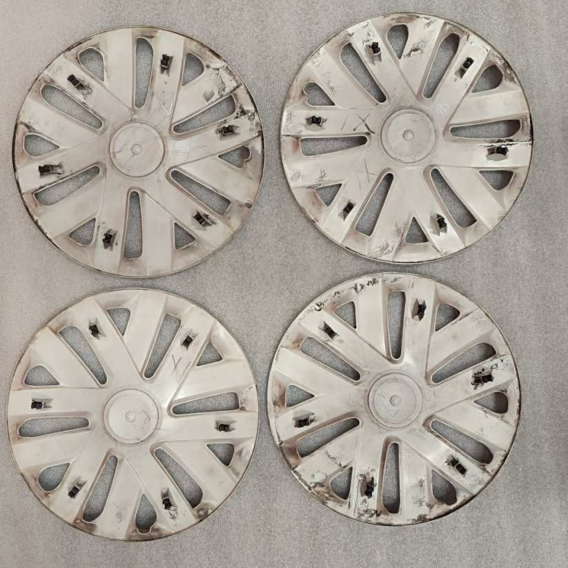 Puklice Volkswagen Polo 15" (bazarové)
