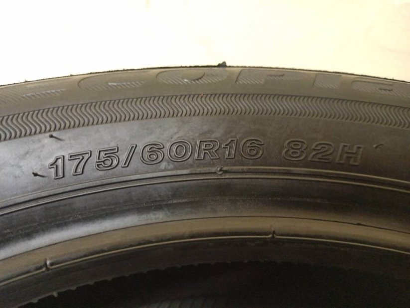 BRIDGESTONE 175/60 R16 82H 6,5-7mm (Bazarové)