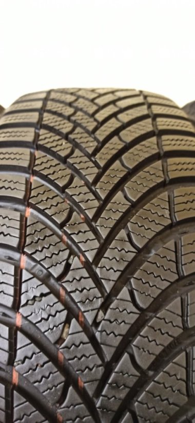 Semperit Speed-Grip 5 185/60 R15 84T 5,5 - 7,5 mm (Bazarové)