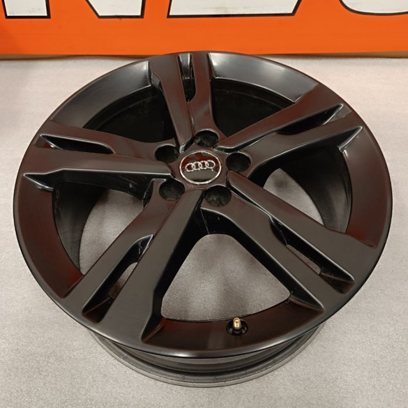 Originální alu kola na Audi A6, S6, 8Jx19'' , ET39