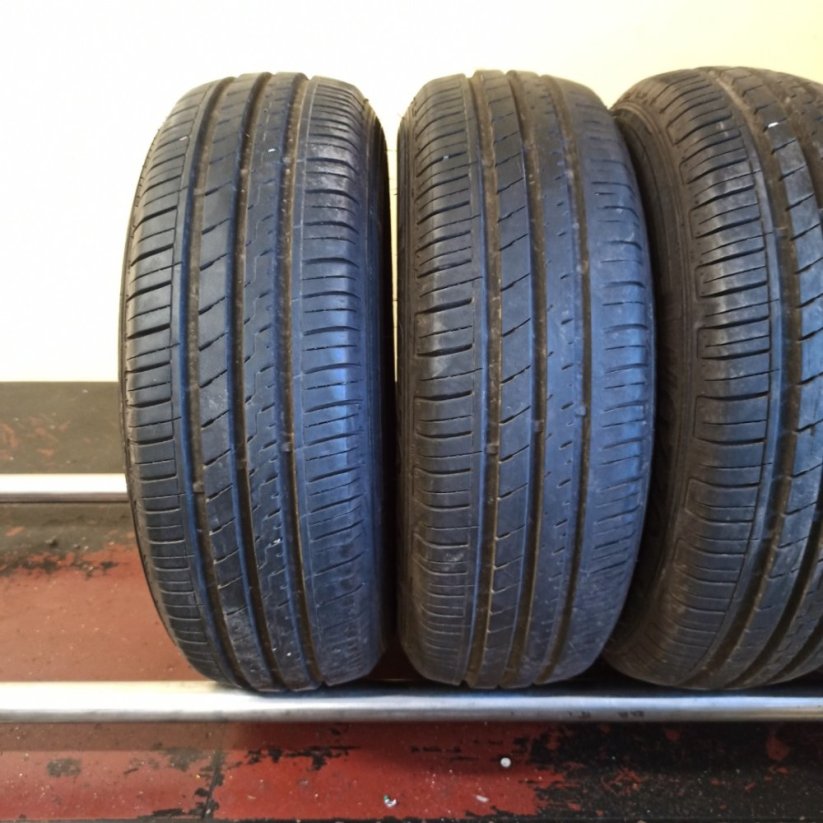 Duraturn Mozzo 4S 145/70 R12 69T 5,5 mm (Použité)