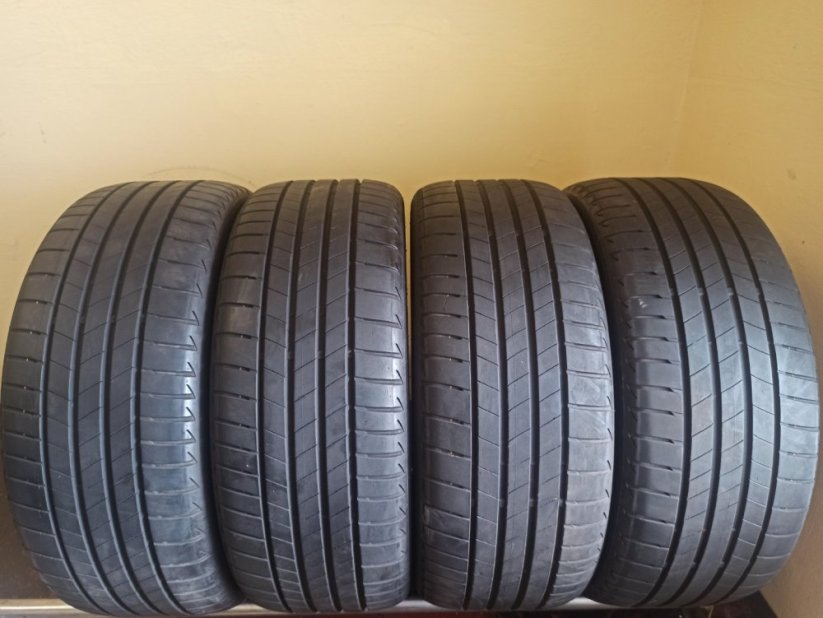 Bridgestone Turanza T005 225/40 R19 93Y 5,5 - 5 mm (Bazarové)