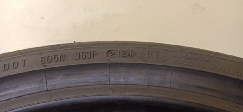 Continental ContiSport 225/40 R18 92Y 6 - 6,5 mm (Bazarové)