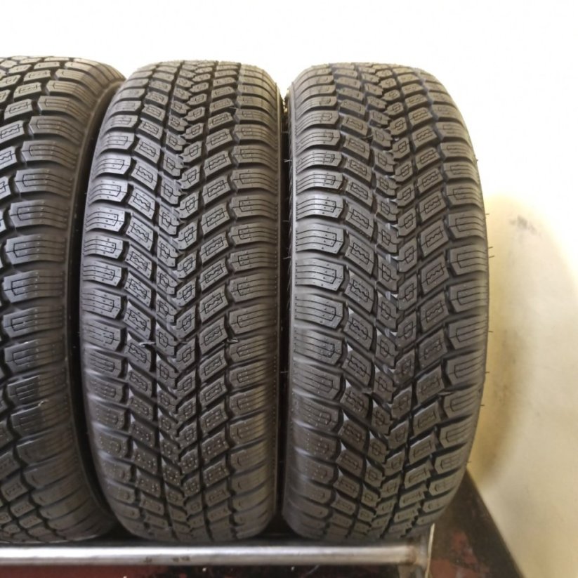 Davanti Alltoura 4 Seasons 165/60 R15 77T 7-7,5mm (Bazarové)