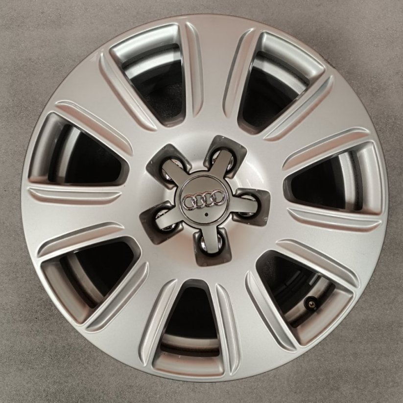 Originální alu kola na Audi Q3, 6,5Jx16 , ET33