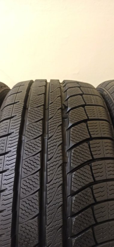 Davanti Wintoura+ XL 205/40 R17 84V 8,5 mm (Použité)