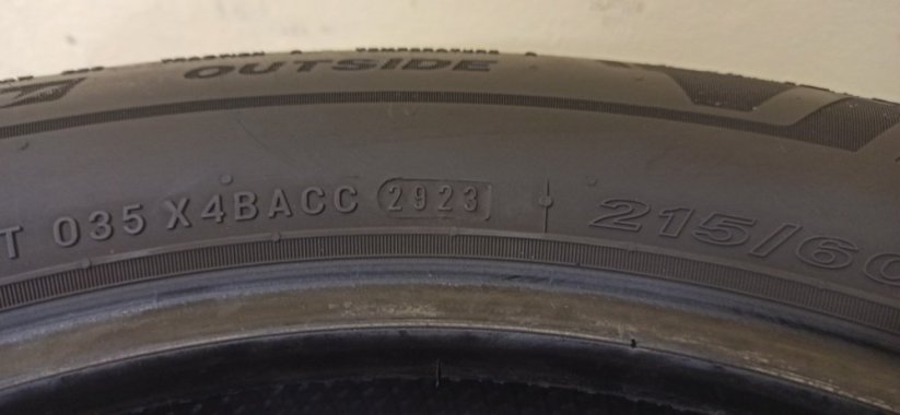 Nexen N Fera Primus 215/60 R17 96H 6 mm (Použité)