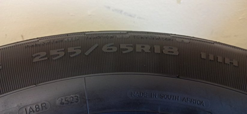 Goodyear 255/65 R18 111H 8mm (Bazarové)