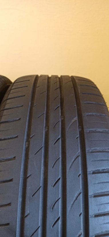 Nexen N Blue HD 215/55 R17 94V 4,5 - 5,5 mm (Bazarové)