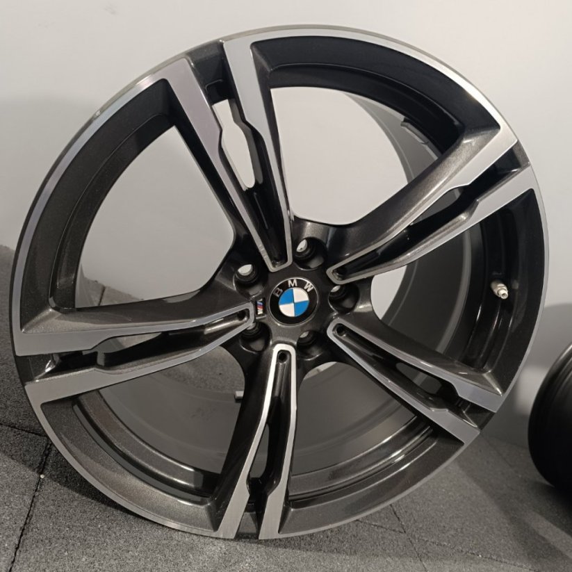 Alu kola BMW M5 (F90) dvourozměr 9,5'' + 10,5x19''