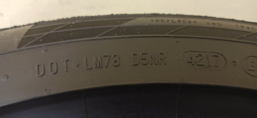 Continental Conti Sport 225/50 R18 95W 5,5 - 6 mm (Bazarové)
