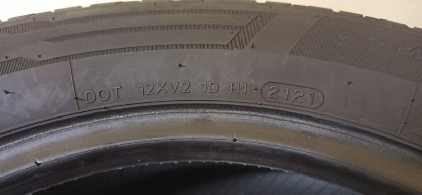 Hankook WinterIcept 205/65 R16c 107/105T 5,5-6,5mm (Použité)