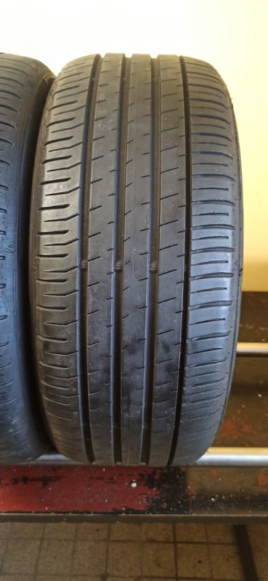 Falken Ziex 215/50 R17 95W 4,5-5,5mm (Použité)