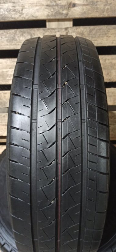 Bridgestone 225/65 R16C 112/110T 5,5-6,5mm (Použité)