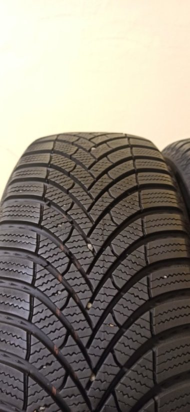 Semperit Speed-Grip 5 205/60 R16 92H 7,5 mm (Bazarové)