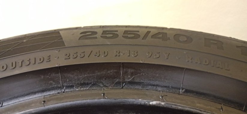 Continental (Runflat) 255/40 R18 95Y 4-5mm (Použité)