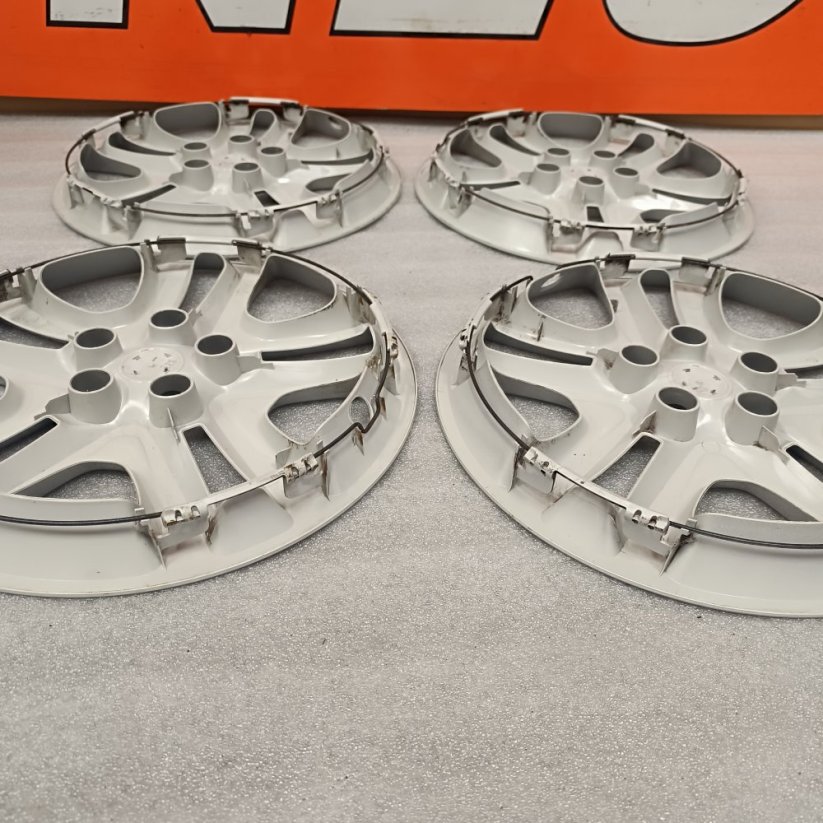 Poklice Opel Astra 16" (použité)