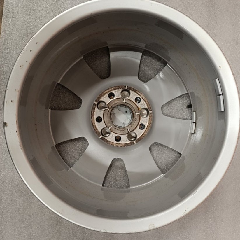 Originální alu kola na Audi Q3, 6,5Jx16 , ET33