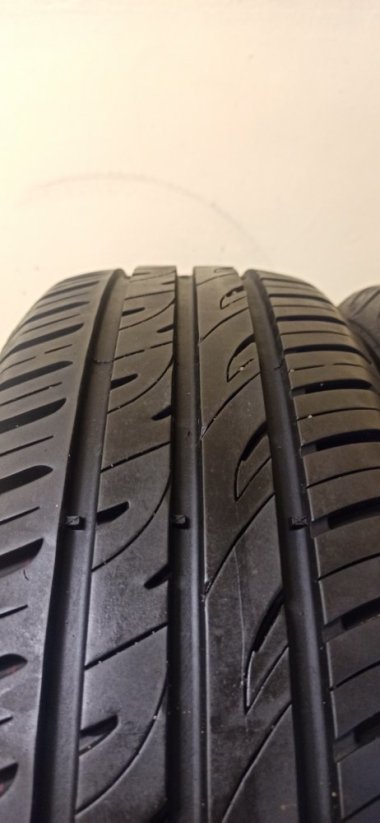 Esa Tecar 185/65 R14 86H 1x6,5-7,5mm; 1x5,5mm (Použité)