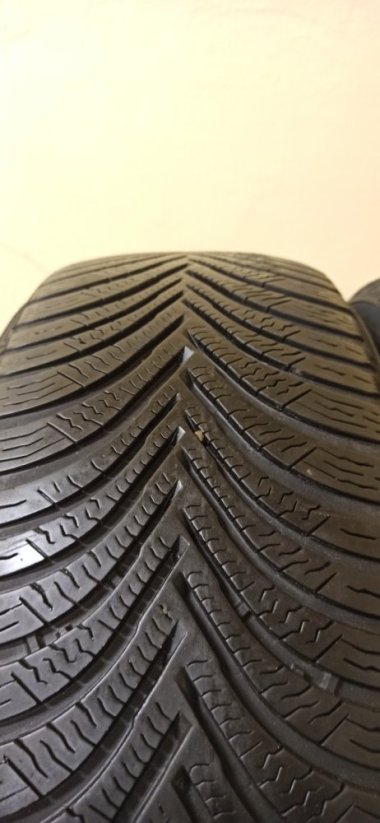 Michelin Alpin 5 205/60 R16 96H 4 - 4,5 mm (Bazarové)