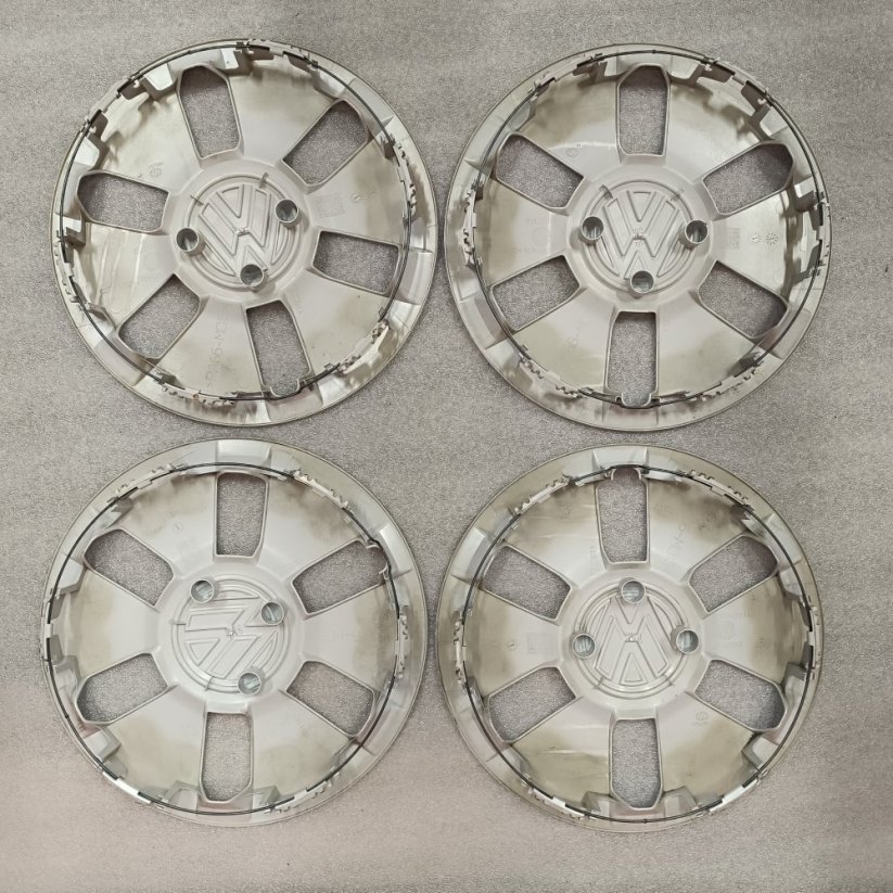 Puklice Volkswagen 14" TOP STAV (bazarové)