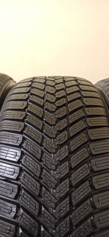 Davanti Alltoura 4 Seasons 205/55 R16 91V 7,5 mm (Bazarové)