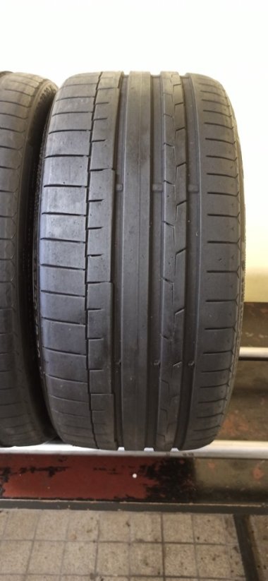 Continental SportContact 245/30 R20 90Y 3,5-4,5 mm (Použité)