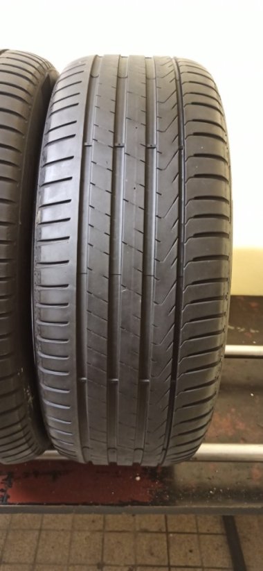 Pirelli Cinturato P7 225/55 R17 97Y 4,5-5,5mm (Použité)