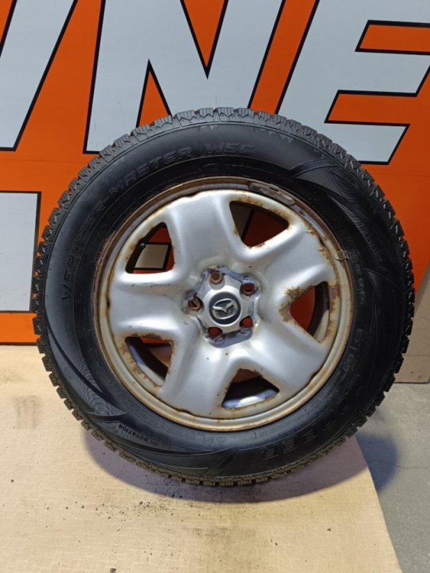 Kola Mazda CX-5, 7x17'' 5x114,3 , ET50, zimní pneu