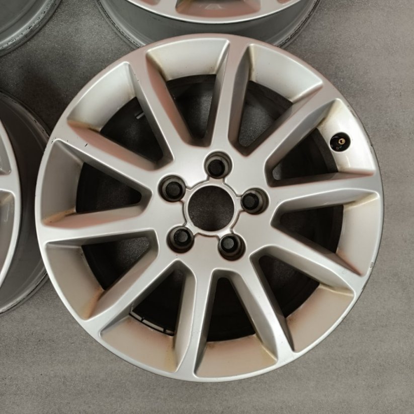 Originální alu kola na Audi A4 7Jx16'' , R16 ET46
